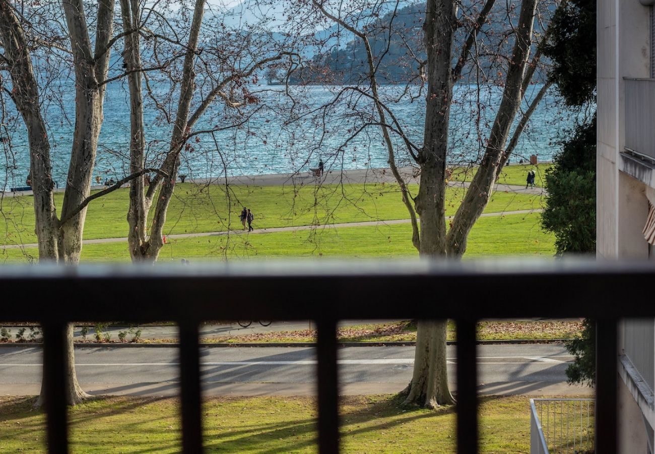 Apartment in Annecy - L Ourson vue Lac