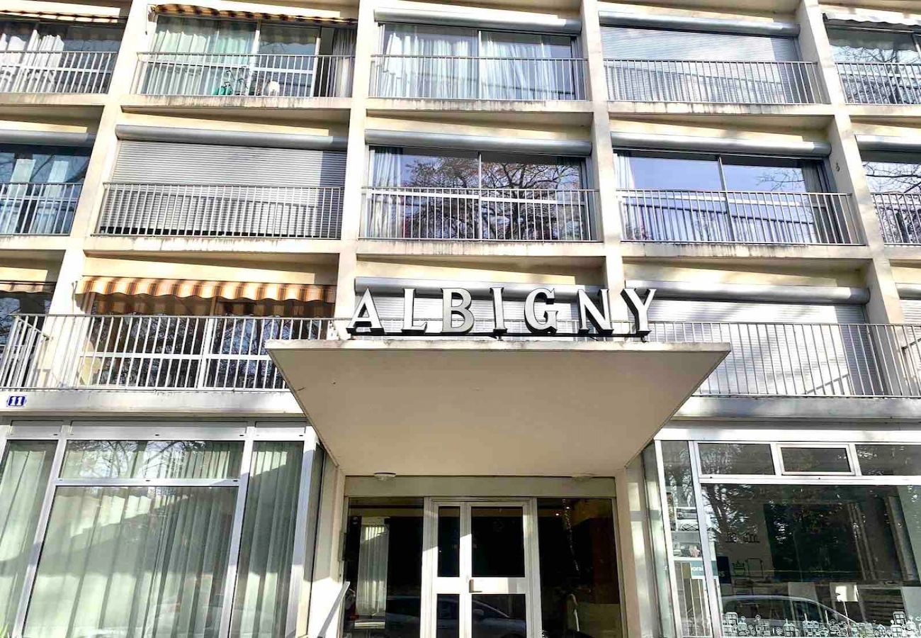 Apartment in Annecy - L Ourson vue Lac