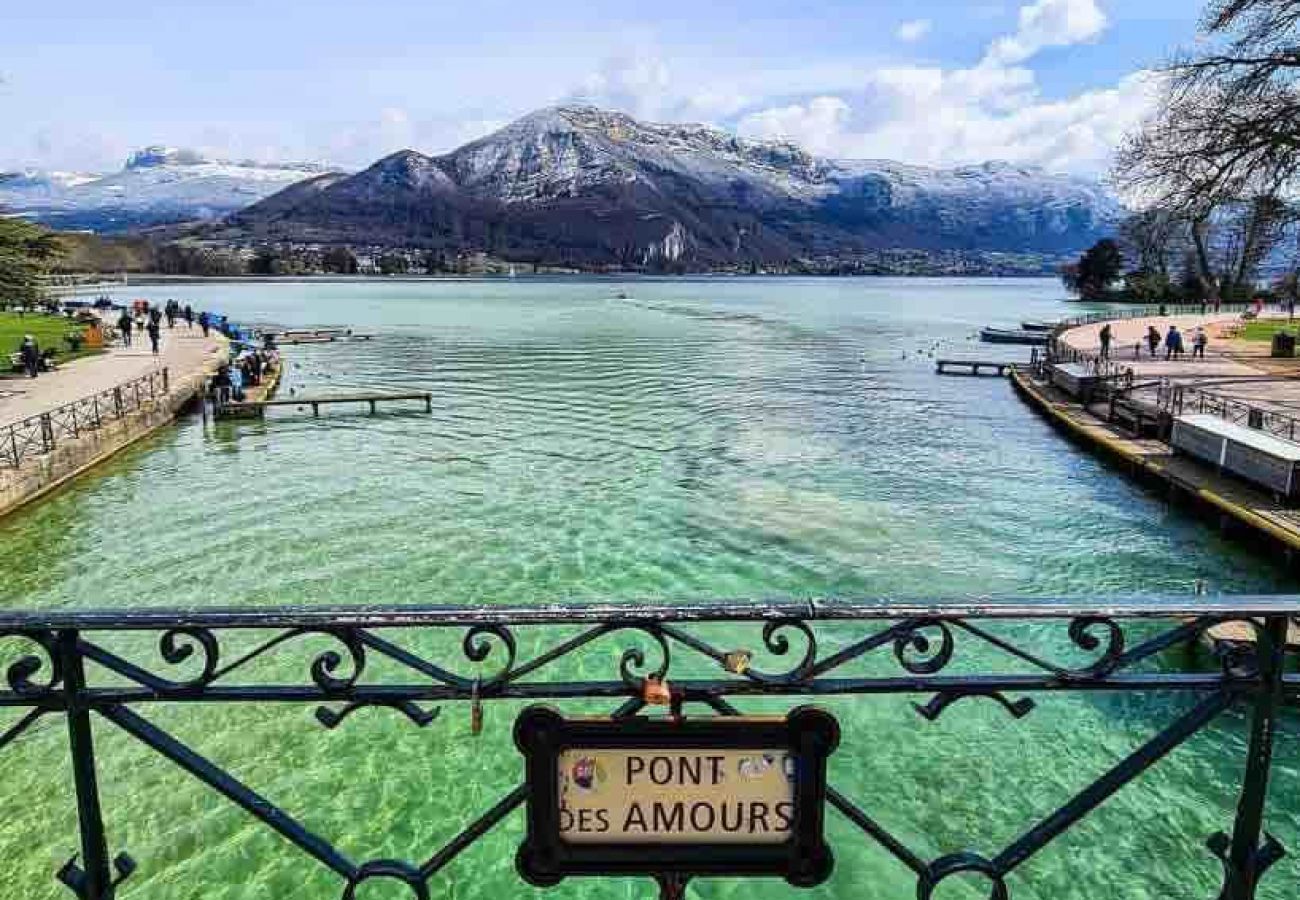 Studio in Annecy-le-Vieux - Deliciosa parking vue splendide plage à 10min