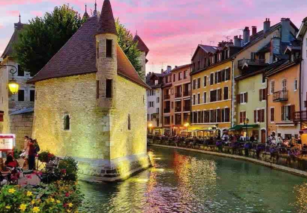 Studio in Annecy-le-Vieux - Deliciosa parking vue splendide plage à 10min