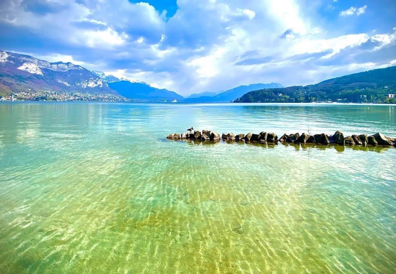 Studio in Annecy-le-Vieux - Deliciosa parking vue splendide plage à 10min