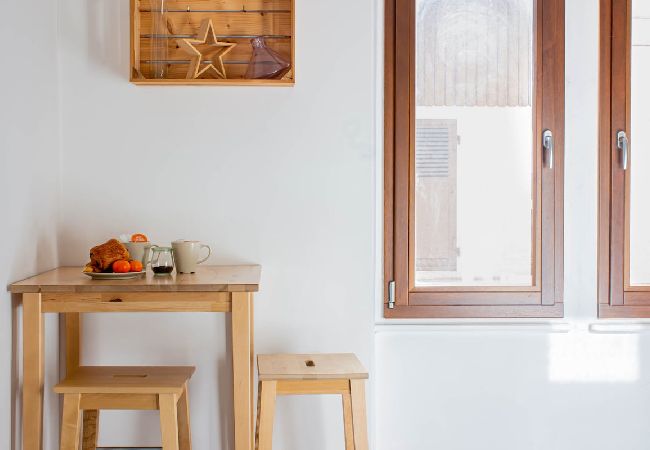 Studio in Annecy - Bamboo Caban 2 min du centre ville Studio in Annecy - Bamboo Caban 2 min du centre ville