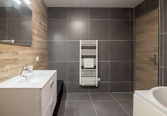 Apartment in Annecy - Palm Beach romantique jacuzzi Apartment in Annecy - Palm Beach romantique jacuzzi