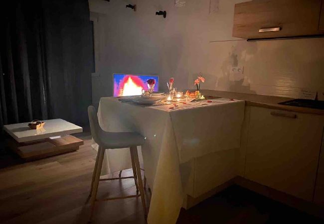Apartment in Annecy - Palm Beach romantique jacuzzi