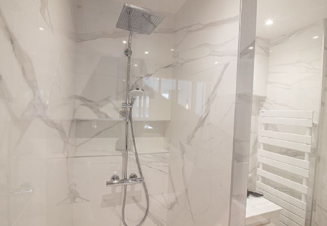 Apartment in Annecy - White diamond calme rue Vaugelas Apartment in Annecy - White diamond calme rue Vaugelas