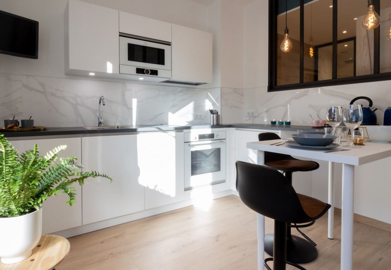 Apartment in Annecy - White diamond calme rue Vaugelas