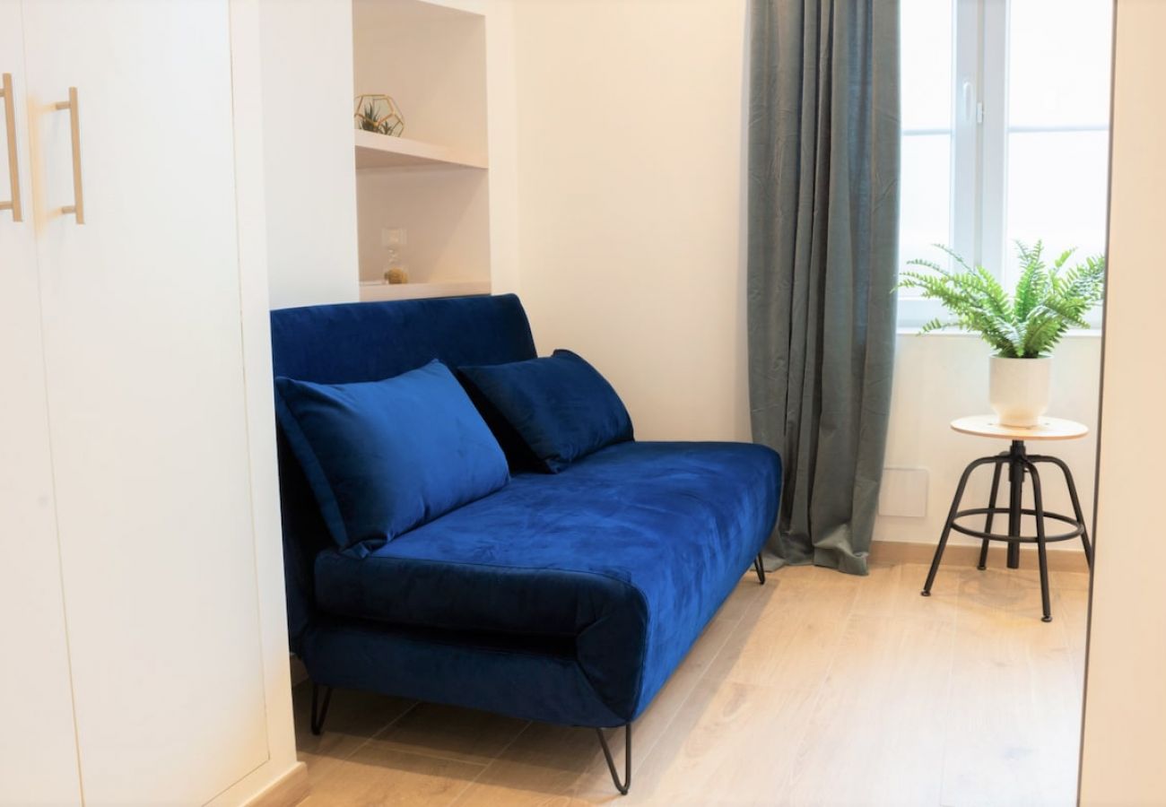 Apartment in Annecy - White diamond calme rue Vaugelas