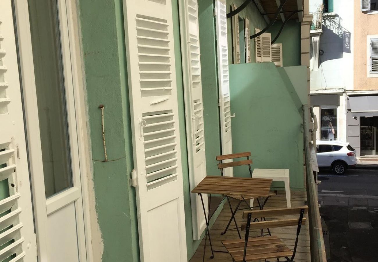 Apartment in Annecy - Teranga au cœur de la ville avec balcon