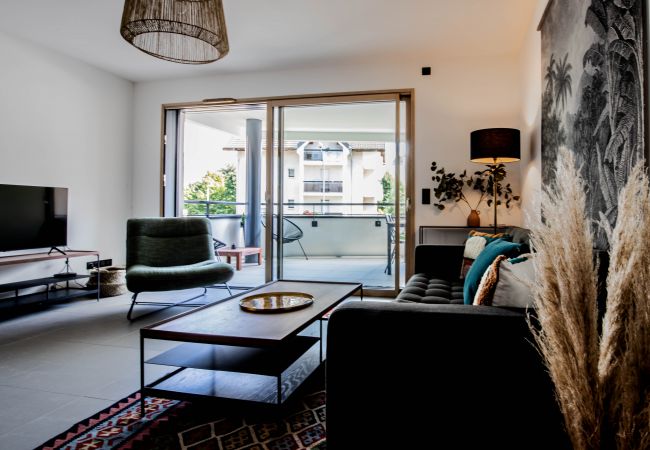 Apartment in Annecy - Casa Romi 300 m du Lac parking