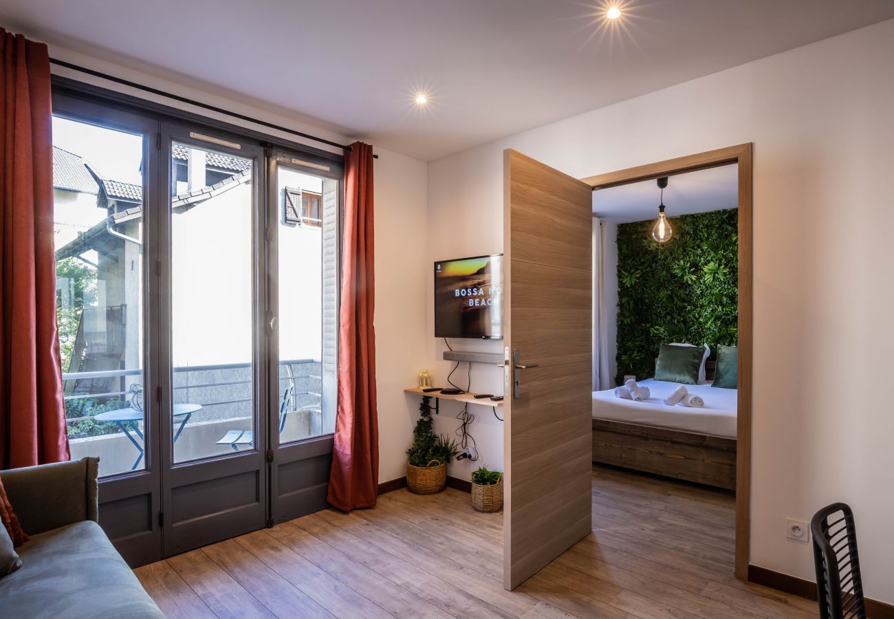 Apartment in Annecy - L Atelier idéal au cœur d'Annecy