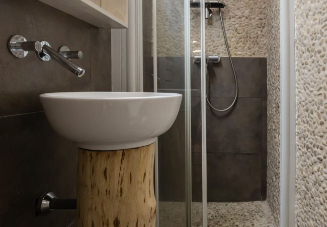 Apartment in Annecy - Baroque vieille ville rue du Paquier Apartment in Annecy - Baroque vieille ville rue du Paquier