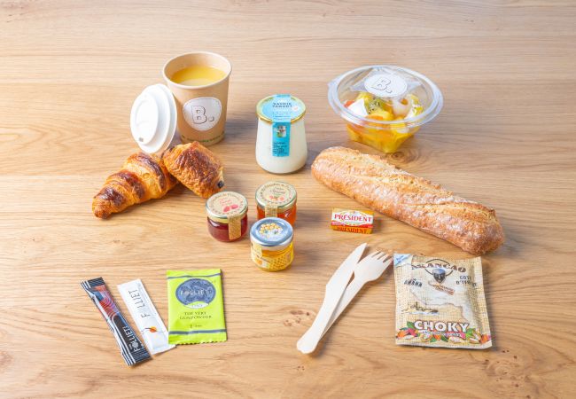 Aparthotel in Annecy - Showroom La bulle garage courrier Aparthotel in Annecy - Showroom La bulle garage courrier