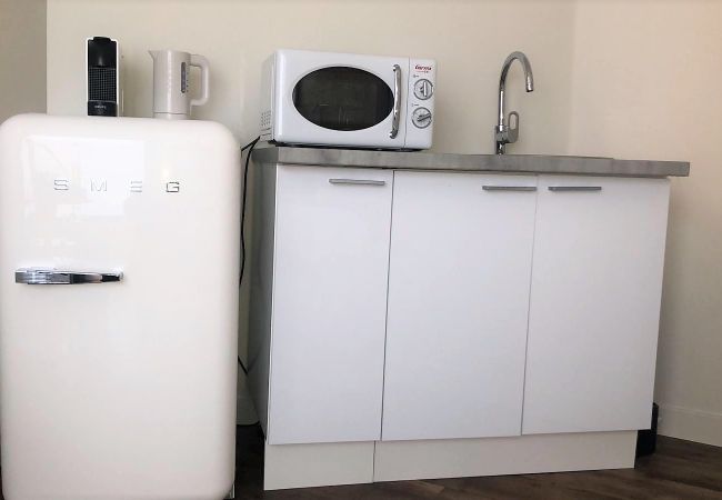 Aparthotel in Annecy - Showroom La bulle garage courrier Aparthotel in Annecy - Showroom La bulle garage courrier