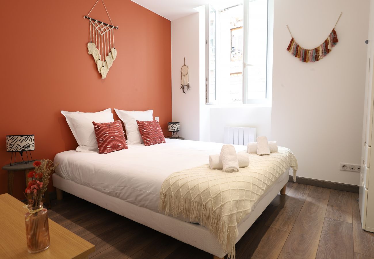 Apartment in Annecy - Secrets d ambre rue royale
