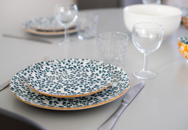 Studio in Annecy - Love room Noir Desir vieille ville Annecy Studio in Annecy - Love room Noir Desir vieille ville Annecy