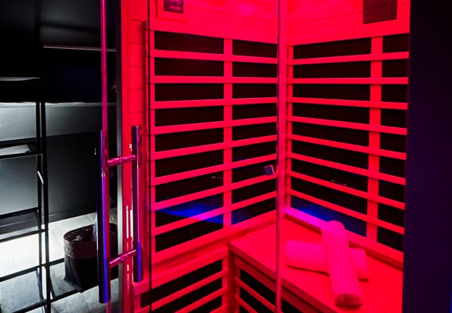 Studio in Annecy - Love room Noir Desir vieille ville Annecy Studio in Annecy - Love room Noir Desir vieille ville Annecy