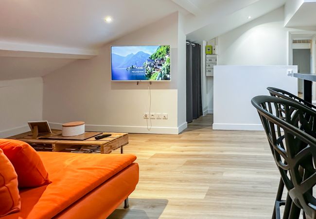 Apartment in Annecy - Atypique sous château vieille ville Apartment in Annecy - Atypique sous château vieille ville