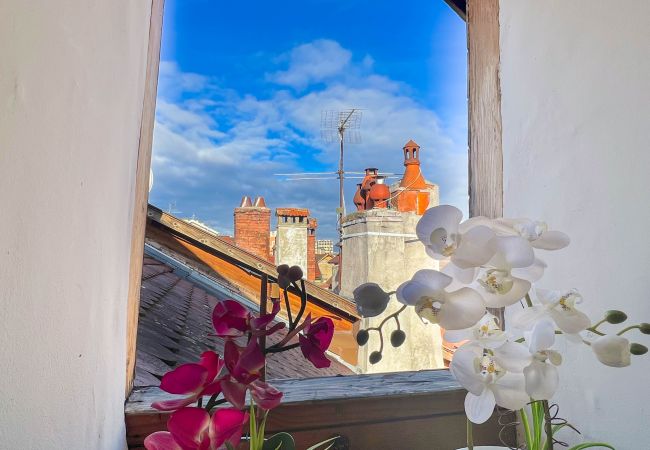 Apartment in Annecy - Love island romantique rue carnot