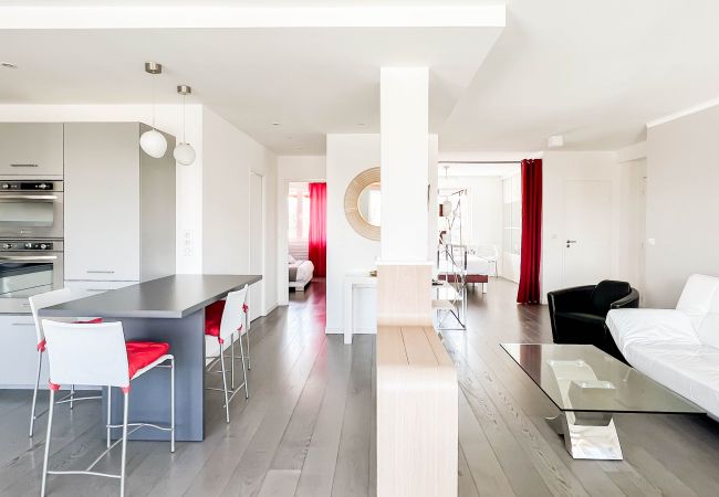 Apartment in Annecy - Penthouse vue incroyable lac et montagnes Apartment in Annecy - Penthouse vue incroyable lac et montagnes