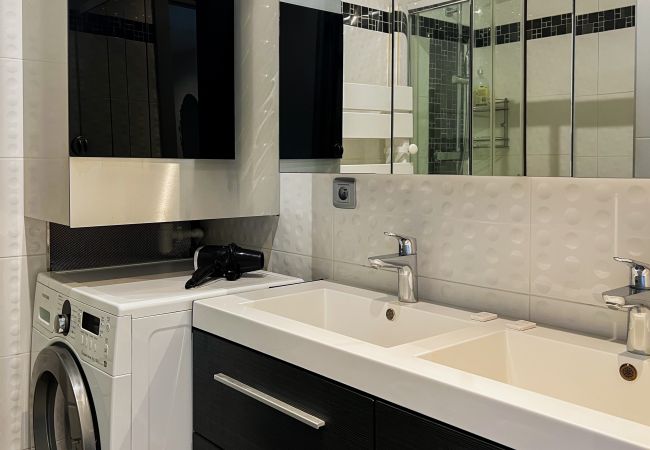 Apartment in Annecy - Impérial Ember bail mobilité à 2 min du lac Apartment in Annecy - Impérial Ember bail mobilité à 2 min du lac