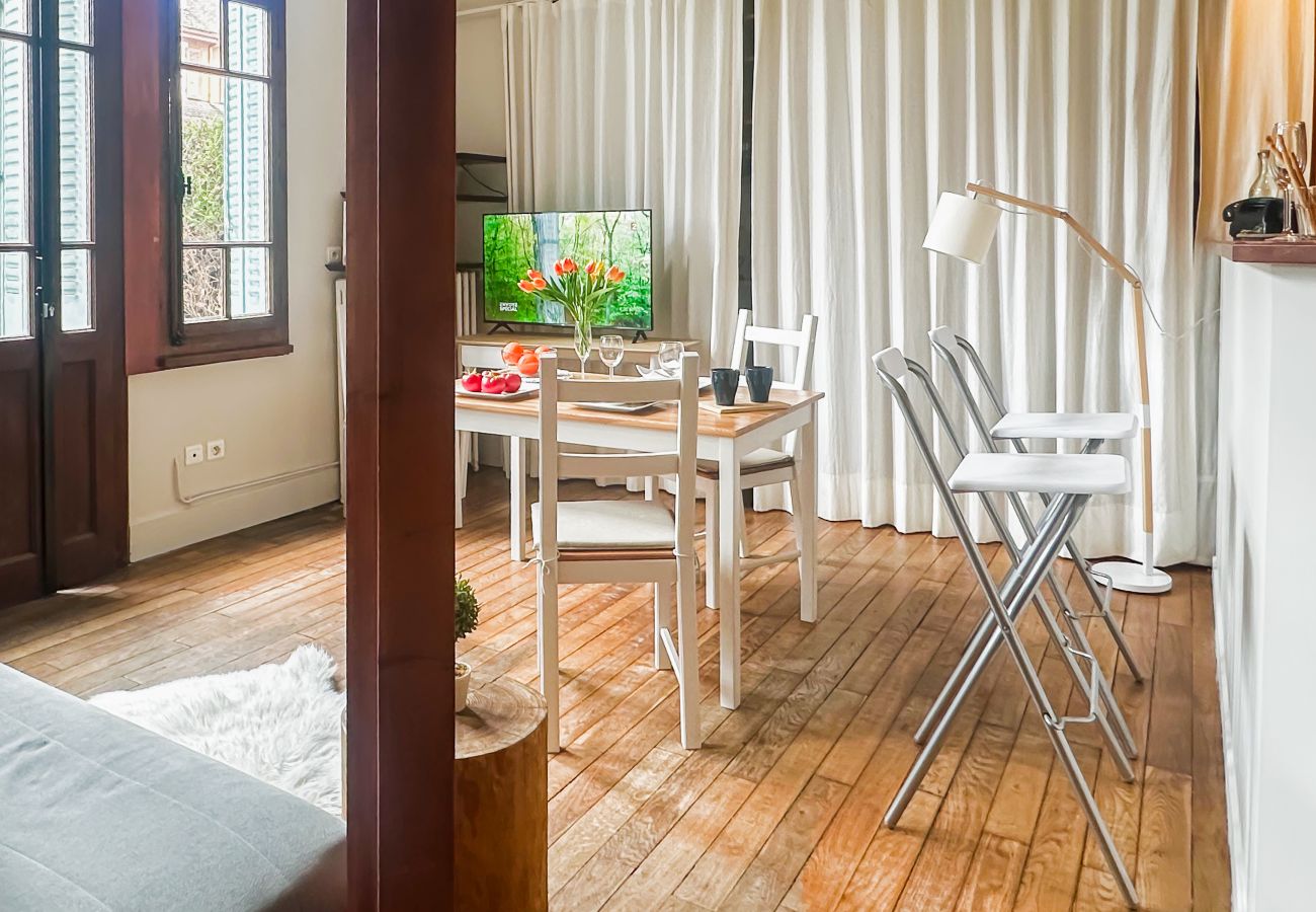 Studio in Annecy - Au pied de l'arbre