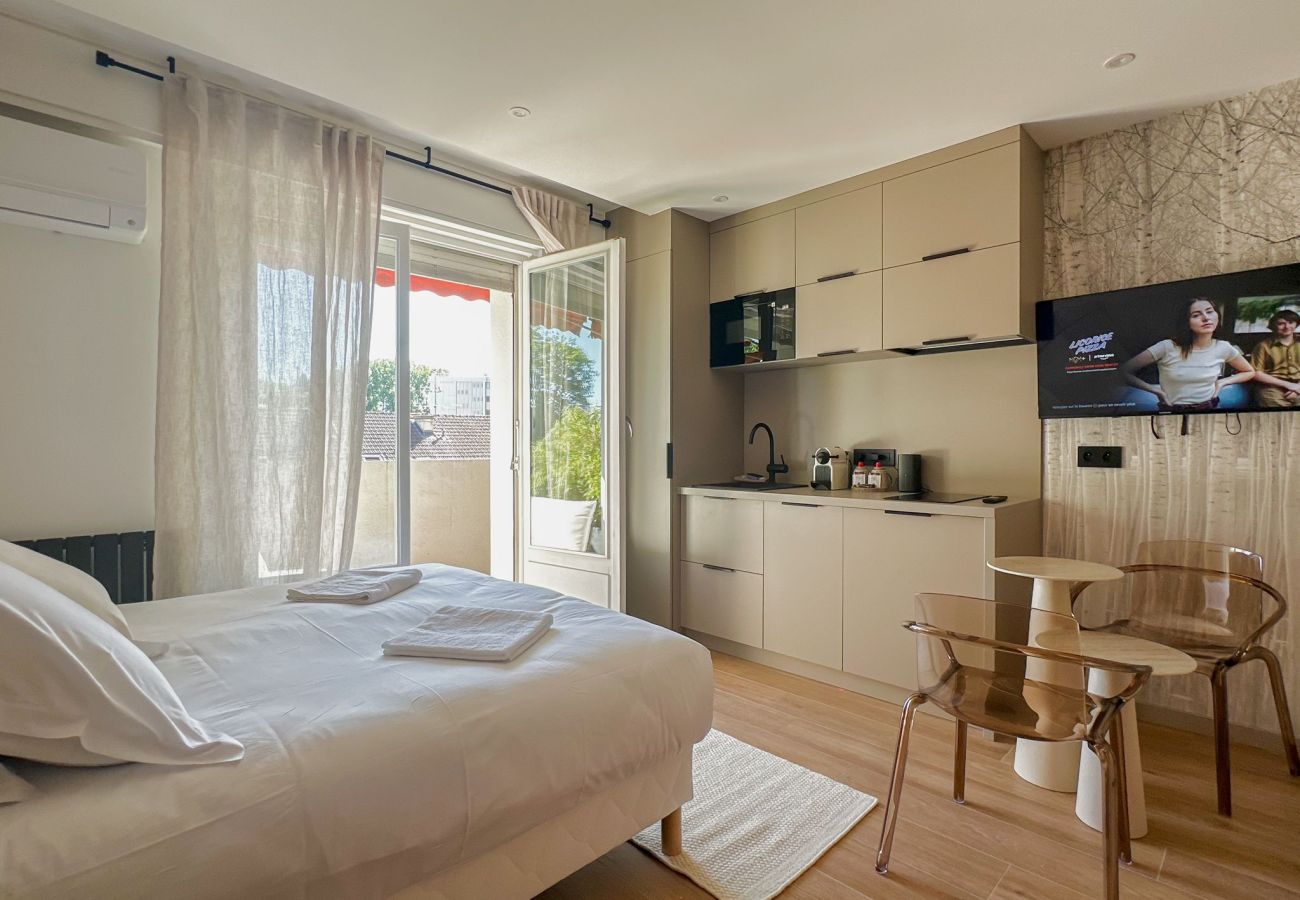 Studio in Annecy - Saint Bernard / Luxe / Bail mobilité vue lac