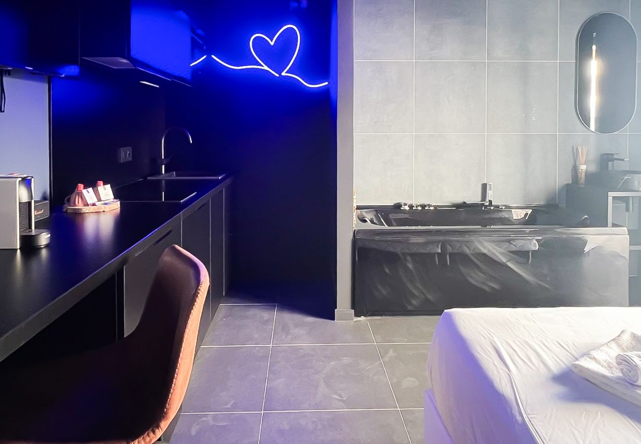 Studio in Annecy - Mica Business studio Mobiliy