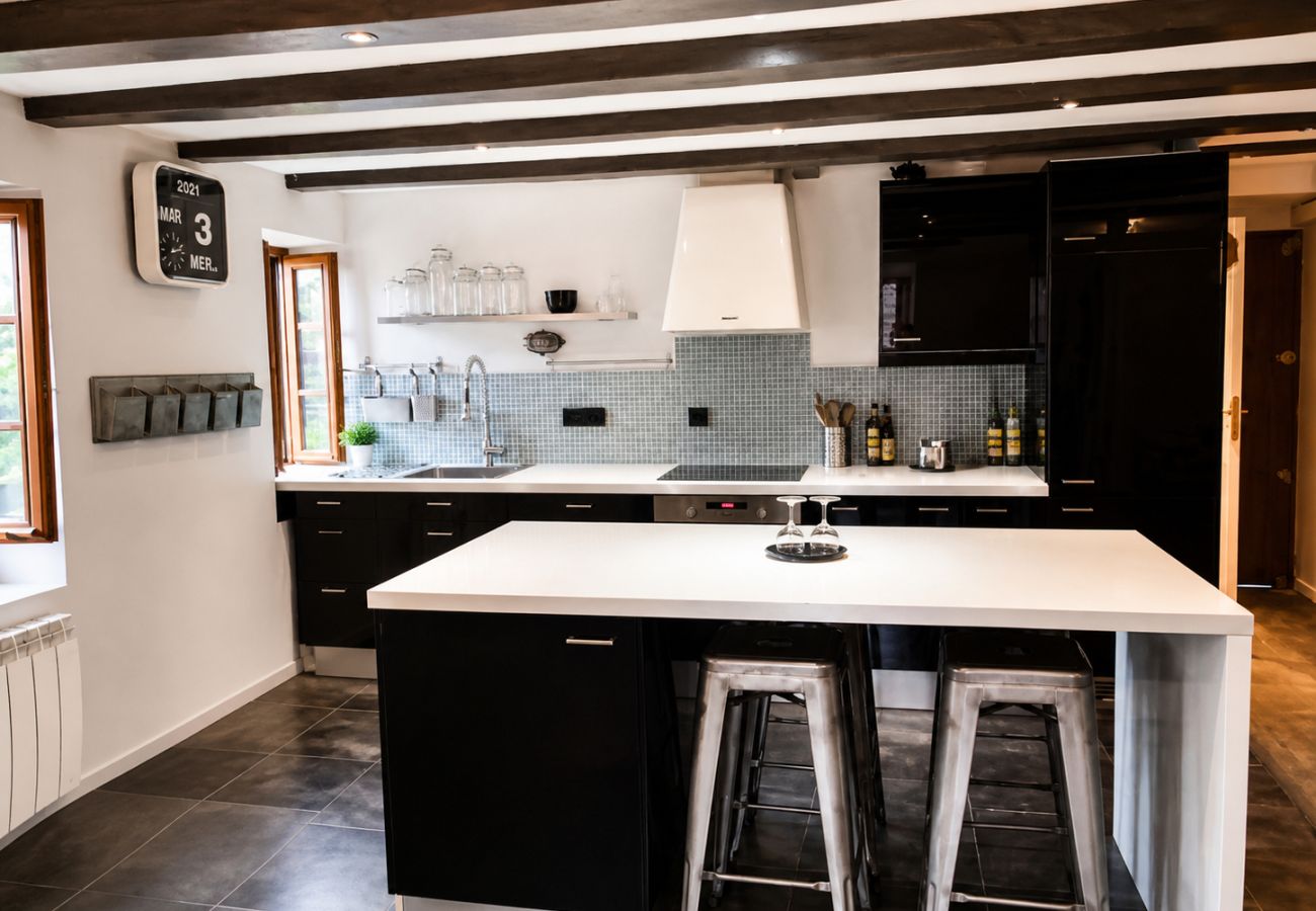 Apartment in Annecy - Charmoisy loft vue sur le canal
