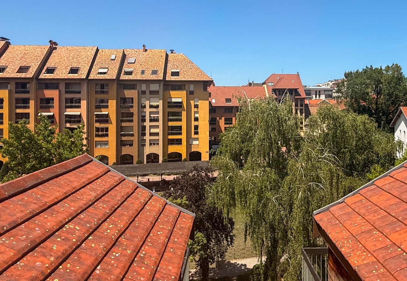 Apartment in Annecy - Lagoon vieille ville Annecy place Saint Claire