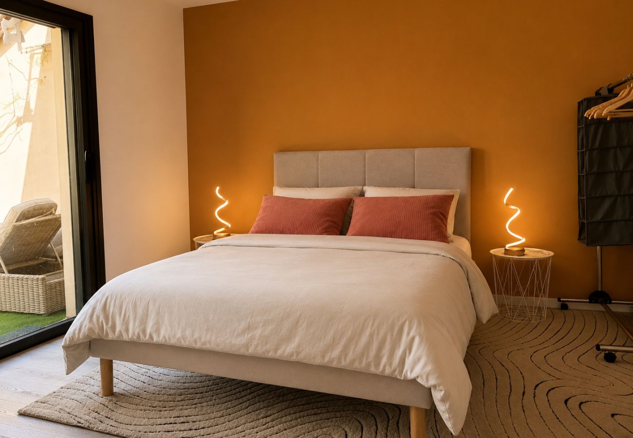 Apartment in Annecy - Lagoon vieille ville Annecy place Saint Claire