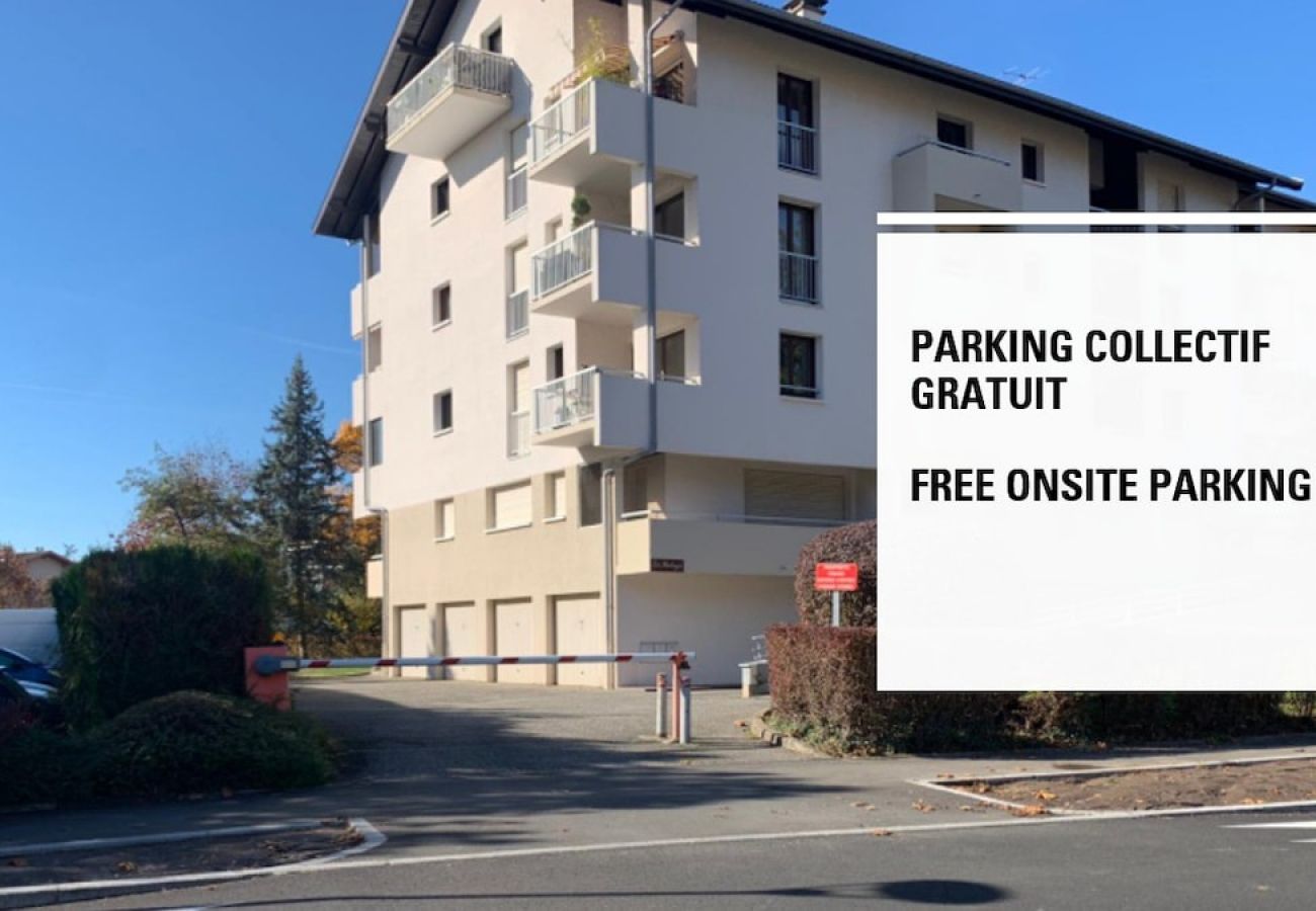 Appartement à Annecy - Golden Beach parking appareil à raclette