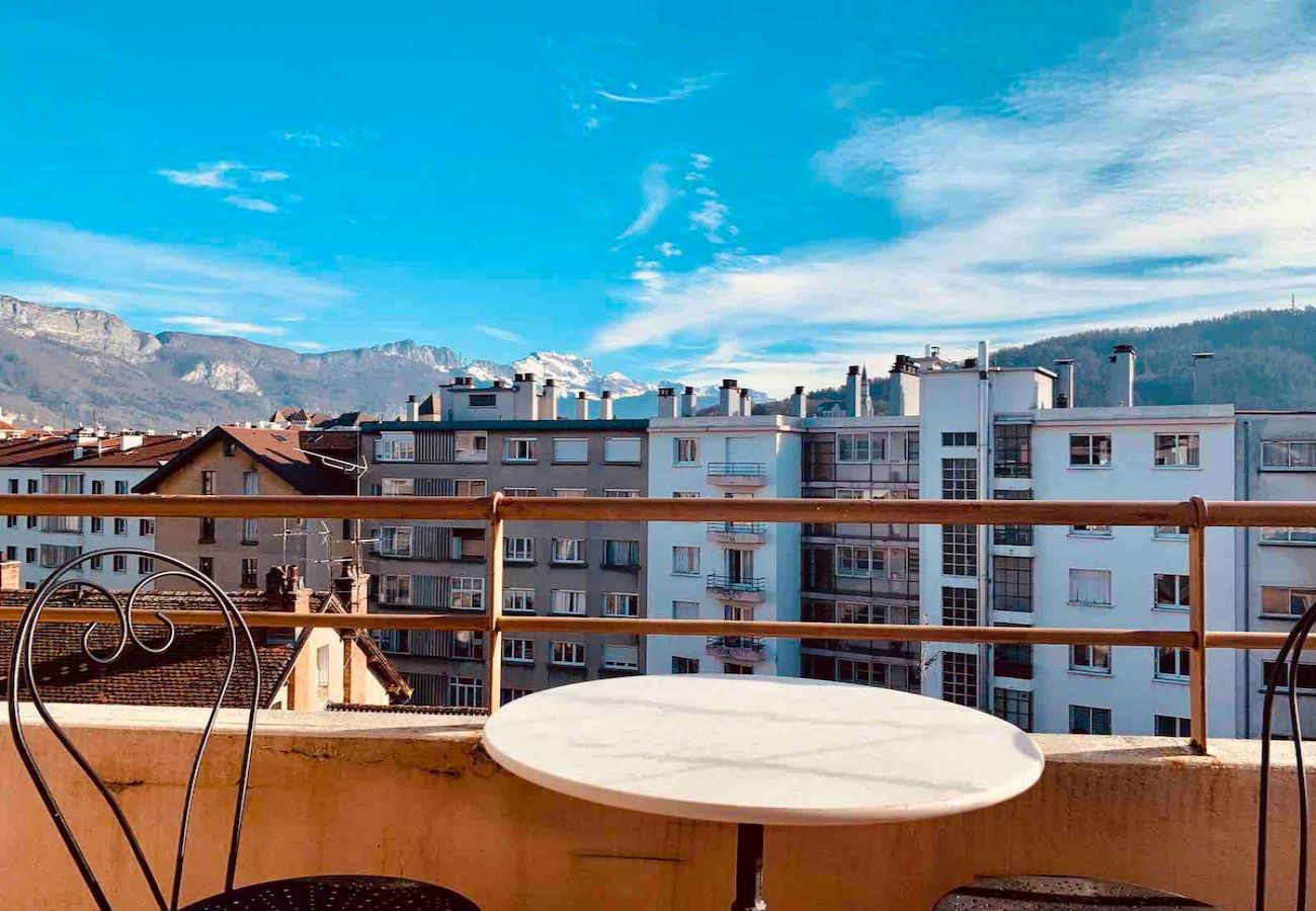 Appartement à Annecy - Ilot Zen, 5 min vieille ville vue montagnes