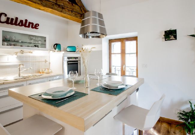 Appartement à Annecy - Riad de Lily 100m Bonlieu mifa Appartement à Annecy - Riad de Lily 100m Bonlieu mifa