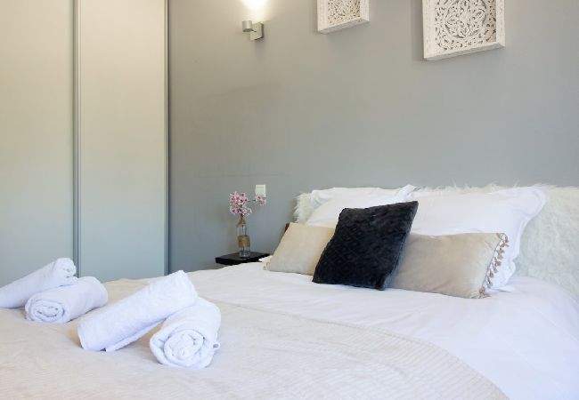 Appartement à Annecy - Petit prince centre ville, appareil à raclette Appartement à Annecy - Petit prince centre ville, appareil à raclette