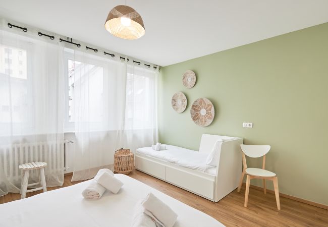 Appartement à Annecy - Florida emplacement idéal parking privé Appartement à Annecy - Florida emplacement idéal parking privé