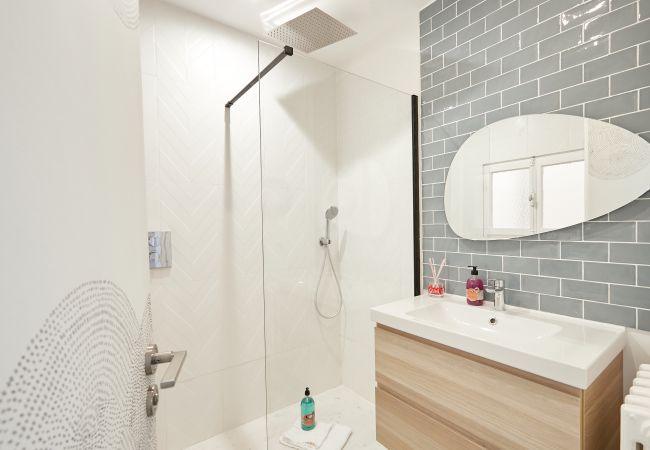 Appartement à Annecy - Florida emplacement idéal parking privé Appartement à Annecy - Florida emplacement idéal parking privé