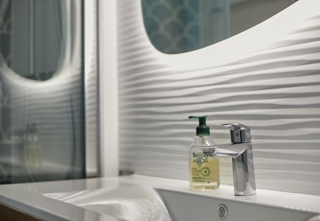 Appartement à Annecy - Florida emplacement idéal parking privé Appartement à Annecy - Florida emplacement idéal parking privé