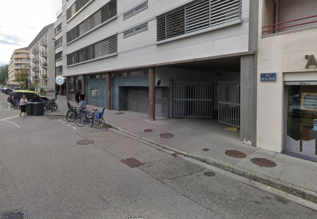 Appartement à Annecy - Florida emplacement idéal parking privé Appartement à Annecy - Florida emplacement idéal parking privé