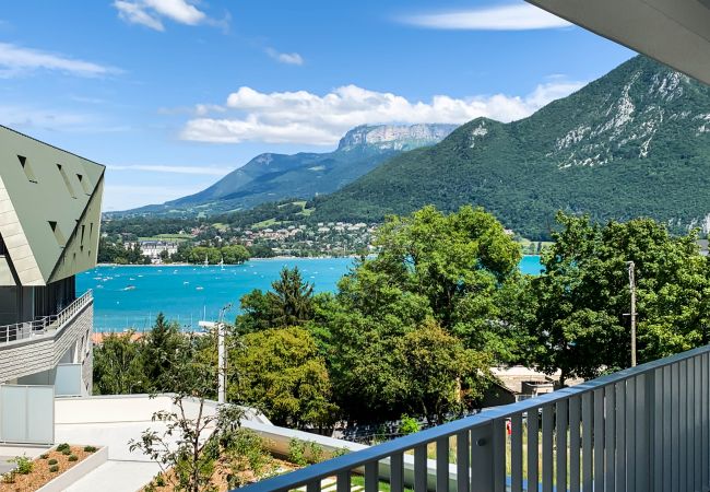 Appartement à Annecy - Emeraude vue incroyable lac Appartement à Annecy - Emeraude vue incroyable lac