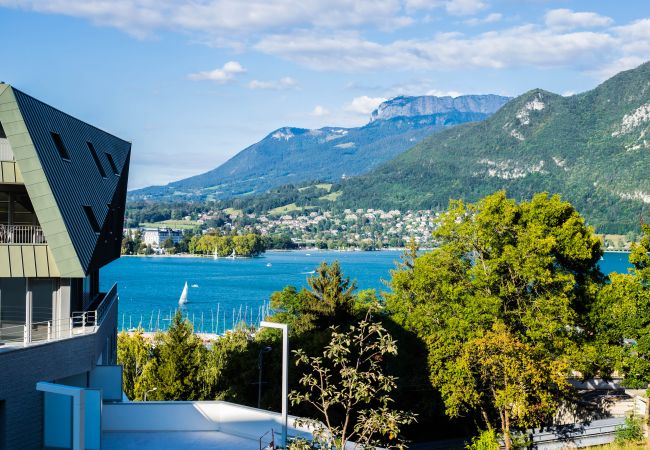 Appartement à Annecy - Emeraude vue incroyable lac Appartement à Annecy - Emeraude vue incroyable lac