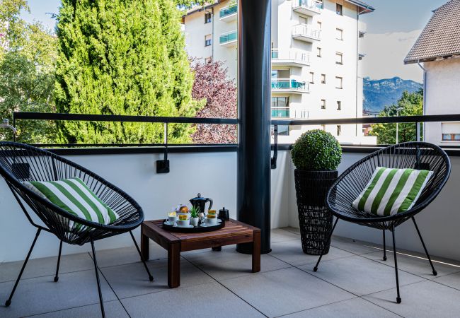 Appartement à Annecy - Casa Romi 300 m du Lac parking