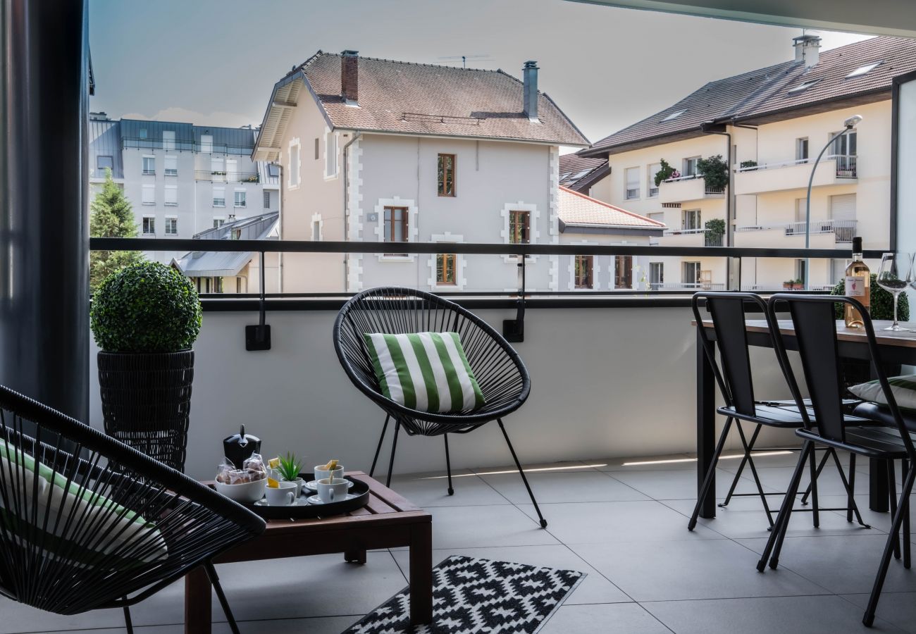 Appartement à Annecy - Casa Romi terrasse de rêve, 3 min du Lac