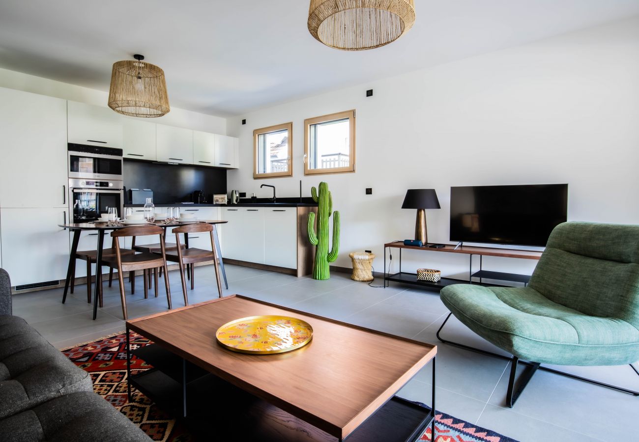 Appartement à Annecy - Casa Romi 300 m du Lac parking