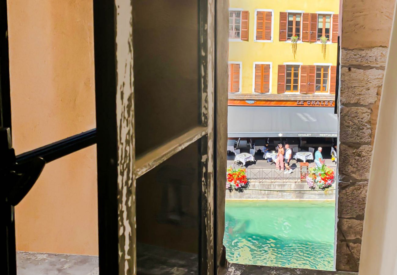 Appartement à Annecy - Petite Venise vue sur le canal romantique