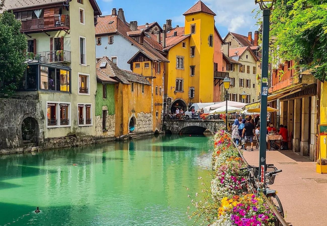 Appartement à Annecy - Petite Venise vue sur le canal romantique