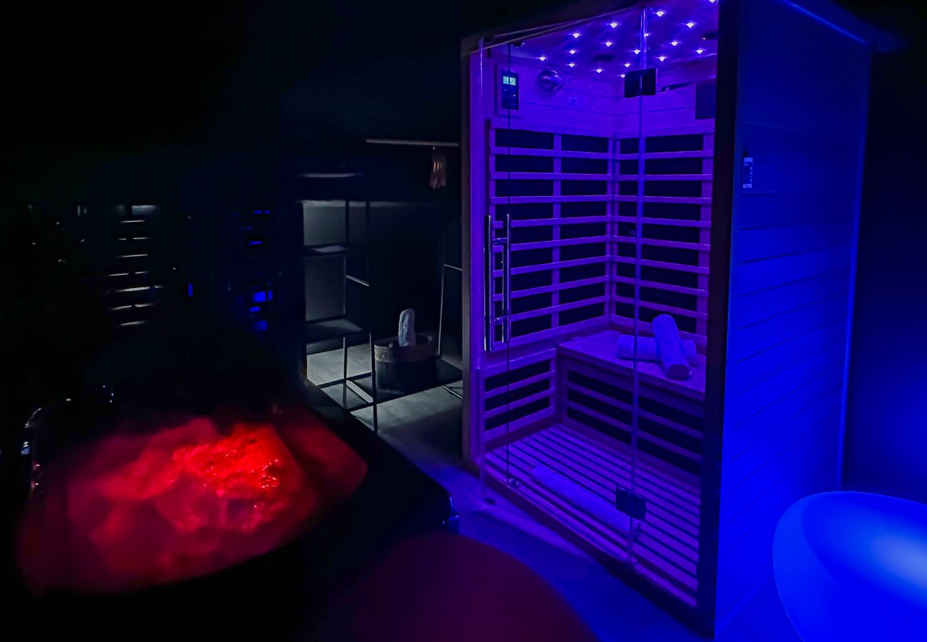Studio à Annecy - Love room Noir Desir vieille ville Annecy