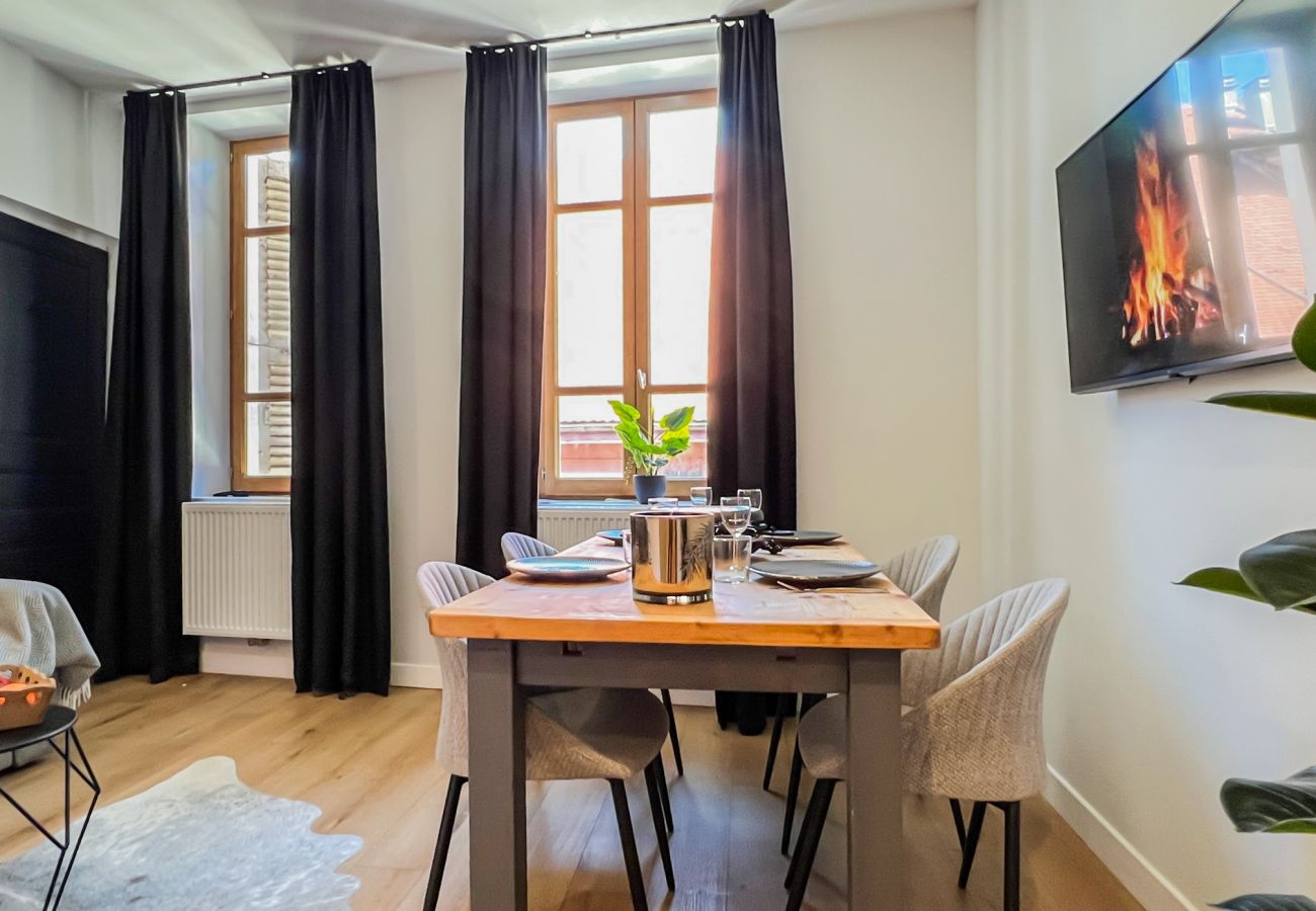 Appartement à Annecy - Balnéo village clim dans une chambre