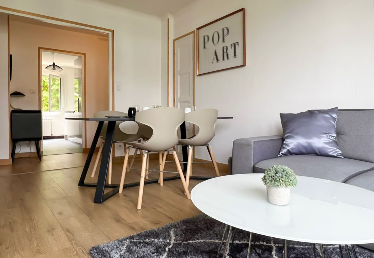 Appartement à Annecy - POP ART 10 min du centre ville