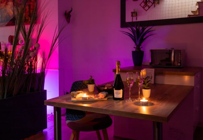 Appartement à Annecy - Love island romantique rue carnot Appartement à Annecy - Love island romantique rue carnot