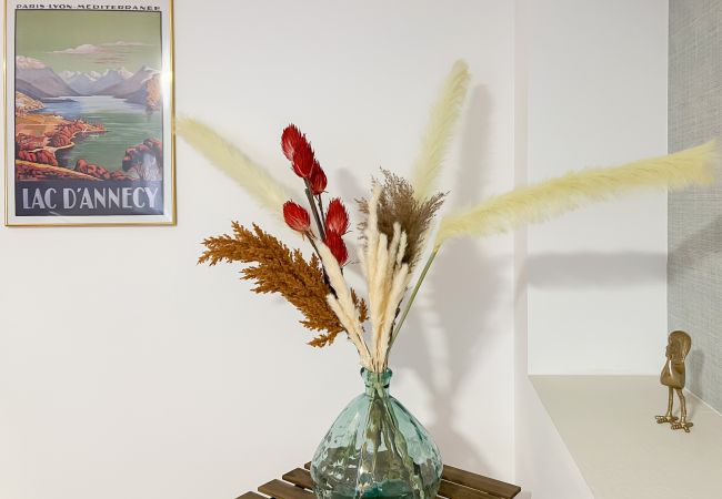 Appartement à Annecy - Rainbow rue carnot 4 adultes et 1 enfant Appartement à Annecy - Rainbow rue carnot 4 adultes et 1 enfant